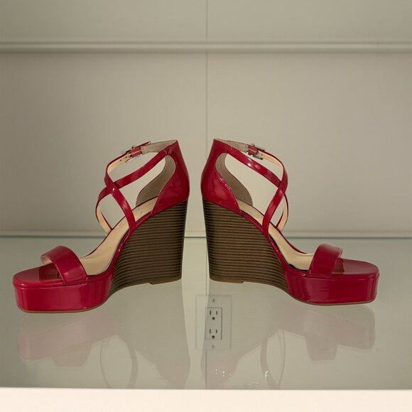 Holiday Red Patent Leather Wedge Sandals Jessica Simpson 7.5 Brand New - Picture 2 of 8